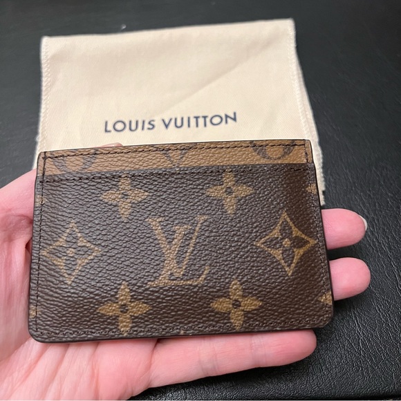 LOUIS VUITTON MONOGRAM REVERSE Card Holder - Picture 2 of 4